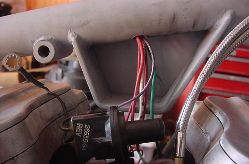 wires_exit_under_tank1