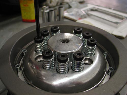 18 clutch pressure plate in hub