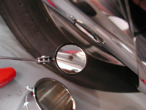 last - mirrow showing baffle screw
