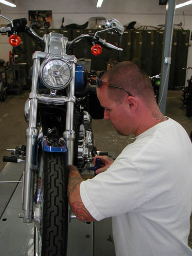 1 buster removing front wheel rod