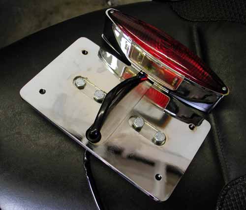 23 tail light w lic. plate brkt