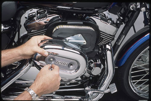 CHECKING 
AIR CLEANER
