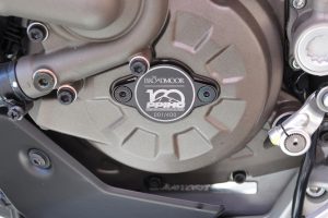 001 crank case cover DSC_8164